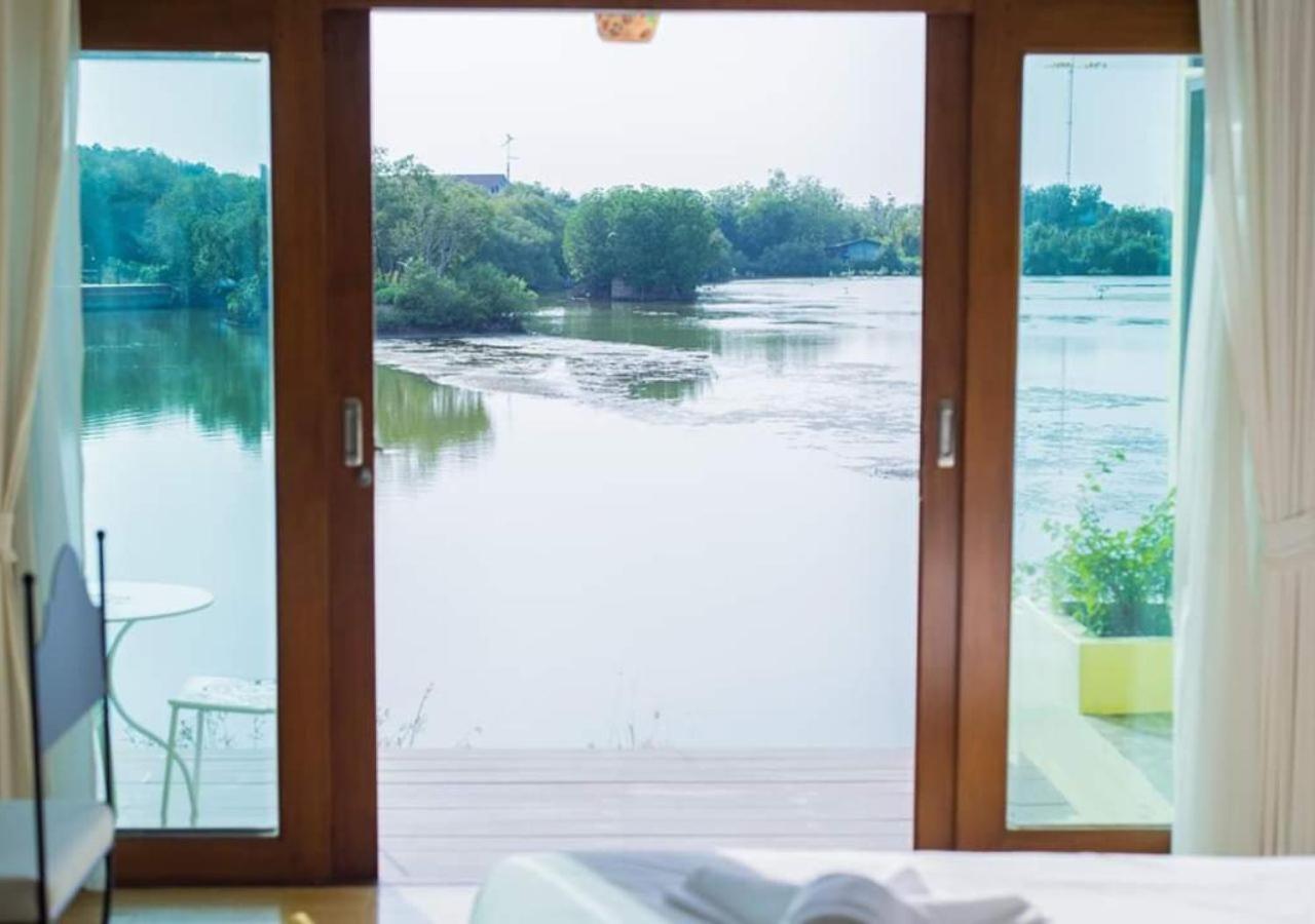 Baan Talay See Cream Resort Samut Songkhram Extérieur photo