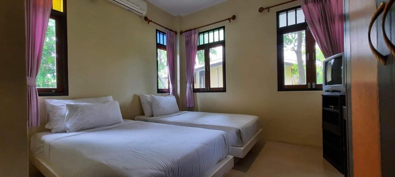 Baan Talay See Cream Resort Samut Songkhram Extérieur photo