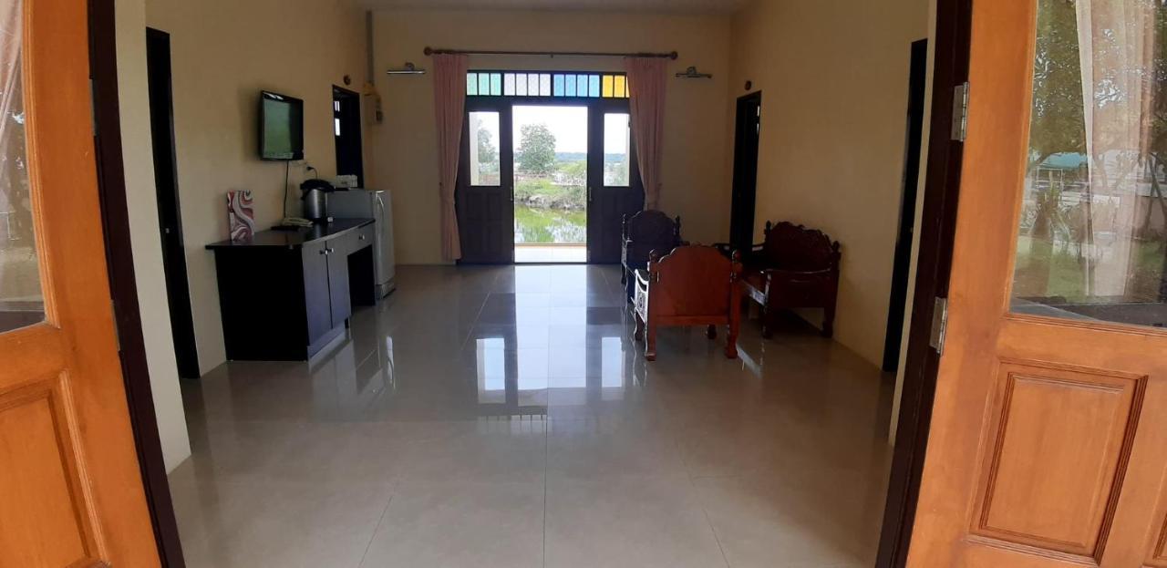 Baan Talay See Cream Resort Samut Songkhram Extérieur photo