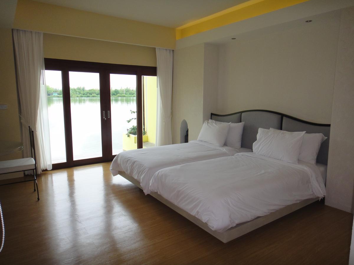 Baan Talay See Cream Resort Samut Songkhram Extérieur photo