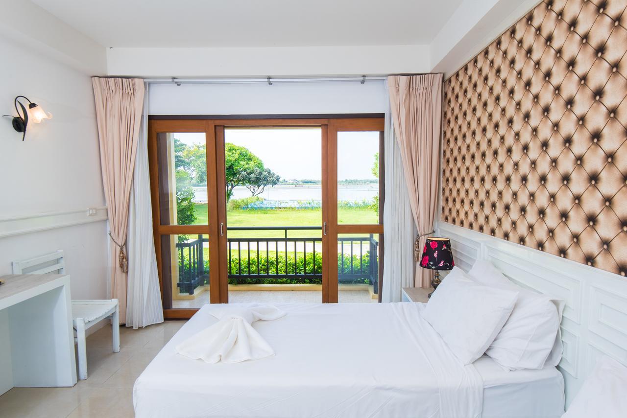 Baan Talay See Cream Resort Samut Songkhram Extérieur photo